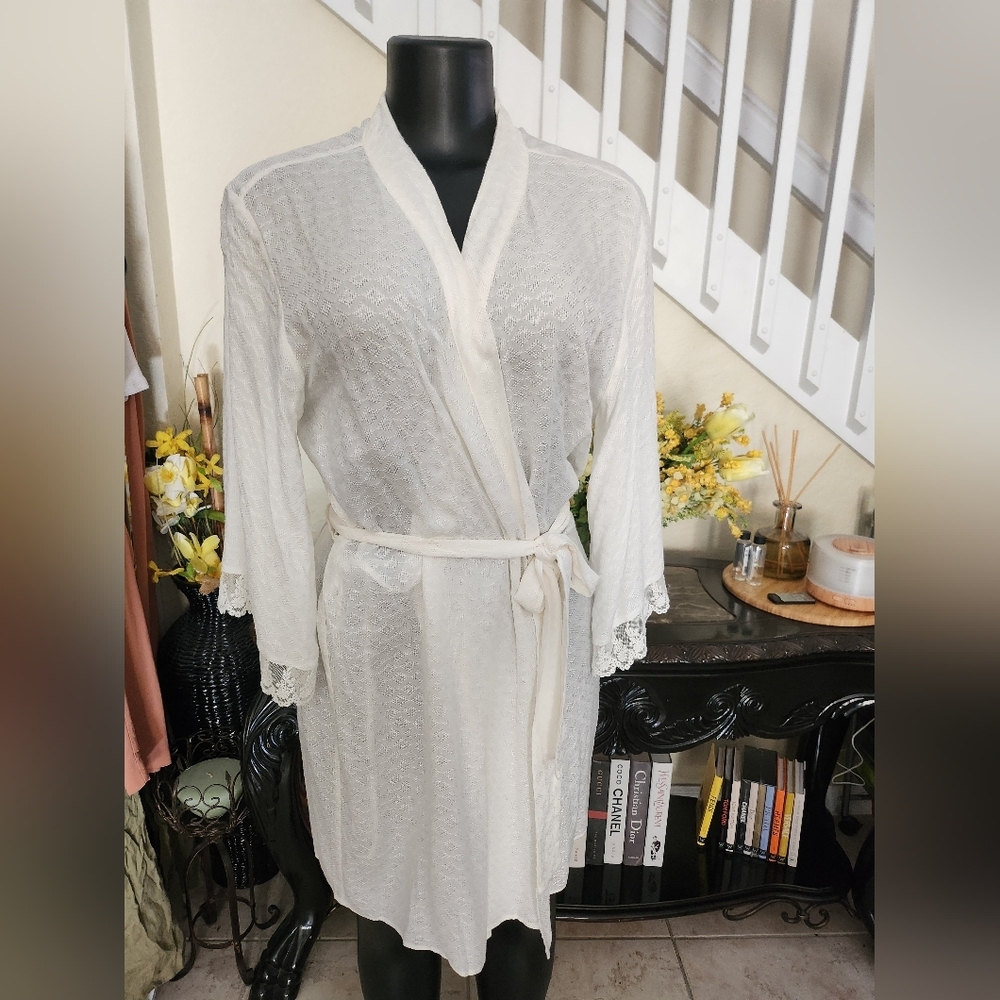 Flora Nikrooz robe size L